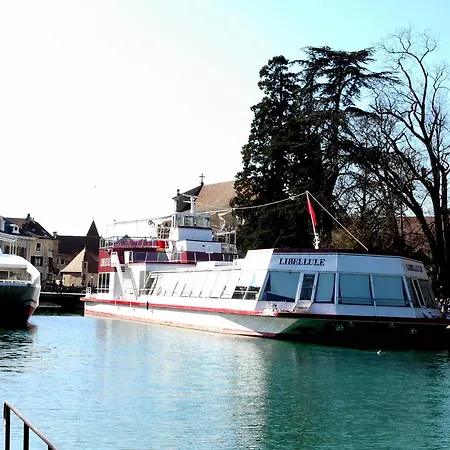Appart L'Avant Scene Tresums Annecy Exterior photo